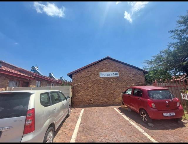 2 BEDROOM APARTMENT FOR SALE IN OLIEVENHOUTBOSCH
